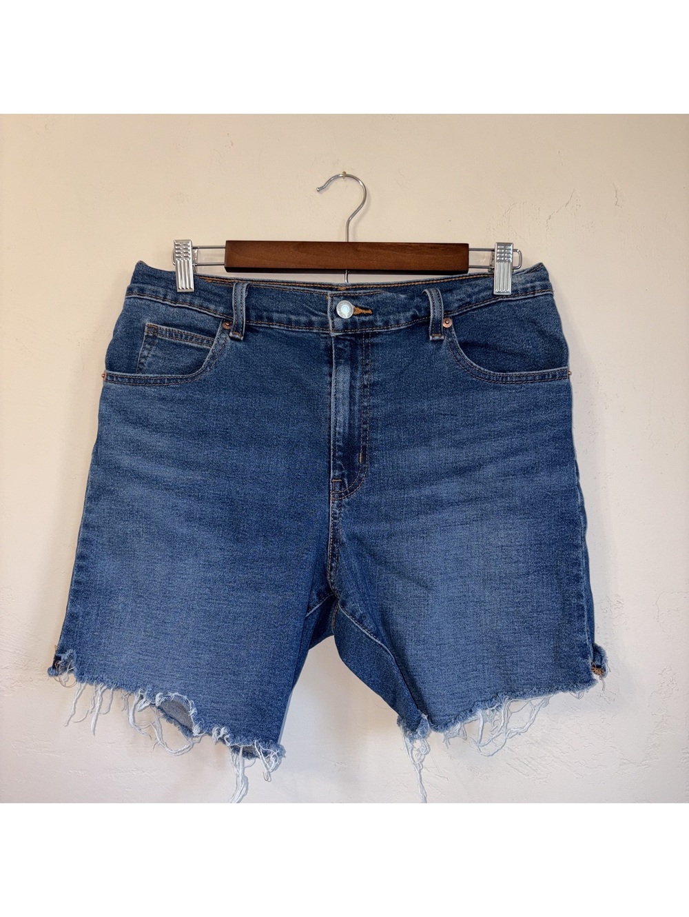 Levi Strauss & Co. Heritage High-Rise Bermuda Shorts - Size 10 (W30) - Raw Hem